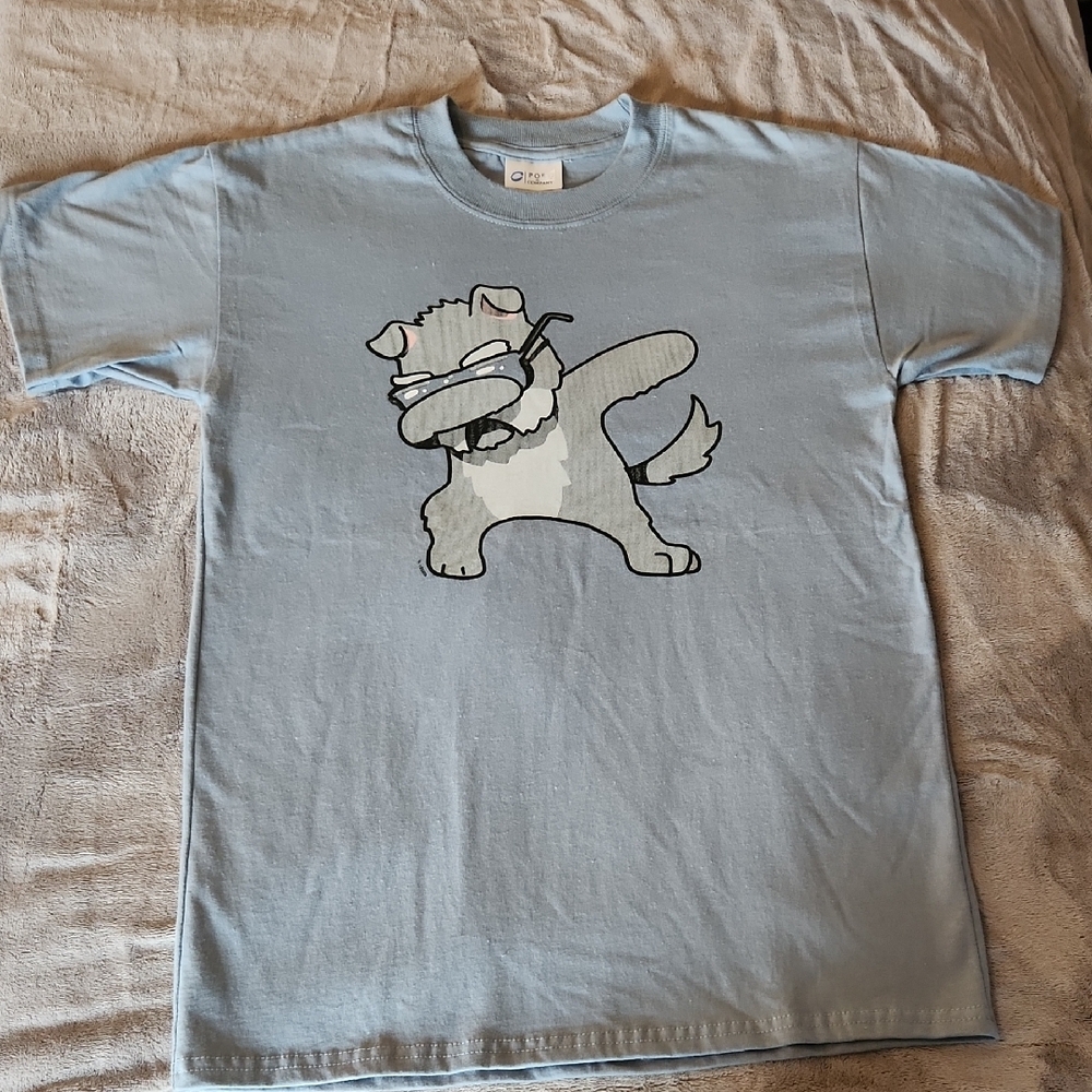 NWOT Port and Company Light Blue Dog Dabbing T-Shirt Youth Large (14-16)